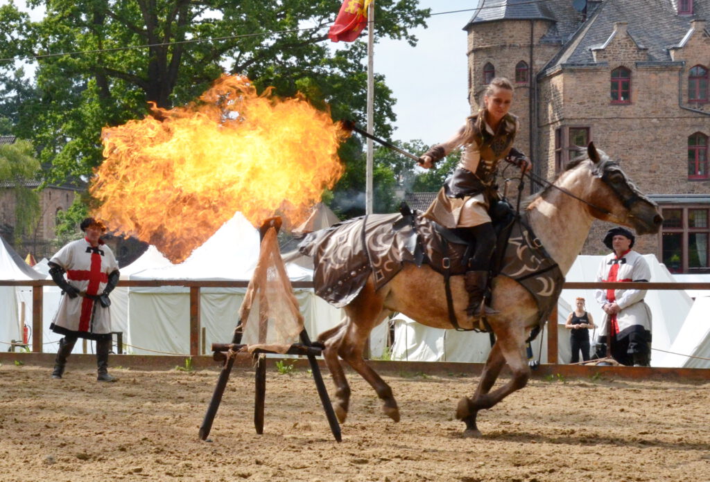 In diesem Turnier ging es heiß her. Und auch der Pöbel auf den Rängen war Feuer und Flamme