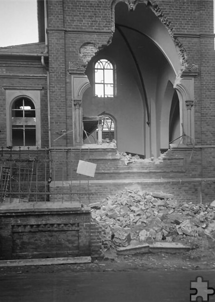 Dieses Bild zeigt die Ruine der 1883 erbauten Synagoge Mechernich. Das Gotteshaus wurde im Zuge des Novemberpogroms 1938 geschändet und schwer beschädigt. Die Stadt sucht nun Fotos, Zeichnungen oder Gemälde, die das Gebäude vor der Zerstörung zeigen. Foto: Bernhard Kirsch/www.kuladig.de/pp/Agentur ProfiPress