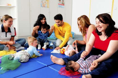 Ab 5. September findet „Zwergenturnen“ für Babys mit Eltern im Rotkreuz-Zentrum Mechernich statt. Symbolbild: Steffen Freiling/DRK/pp/Agentur ProfiPress