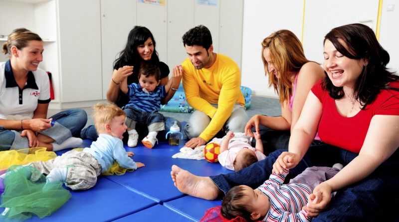 Ab 5. September findet „Zwergenturnen“ für Babys mit Eltern im Rotkreuz-Zentrum Mechernich statt. Symbolbild: Steffen Freiling/DRK/pp/Agentur ProfiPress