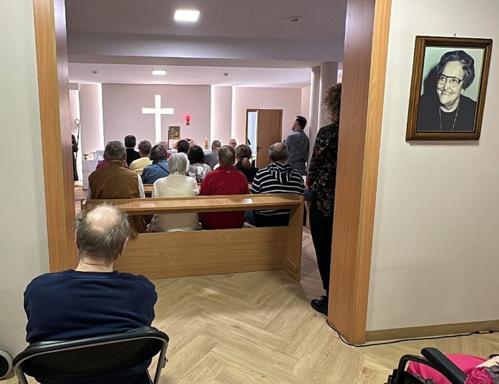 Blick in die Kapelle von Mutter Marie Therese in der Pflegeeinrichtung in Tschenstochau, in der Prälat Dr. Jozef Zielonka seinen priesterlichen Dienst versieht. Foto: Teresa Swieca/pp/Agentur ProfiPress