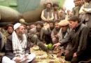 Nach zwei Wochen an der afghanischen Front im Pandschir-Tal geriet das Flugzeug mit dem ARD-Korrespondenten Udo Lielischkies in einen Sandsturm und musste notlanden. Zunächst herrschte Ungewissheit, ob man im feindlichen Taliban-Gebiet gelandet war. Doch das Team hatte Glück und konnte sogar filmen. Archivfoto: Privat/pp/Agentur ProfiPress)