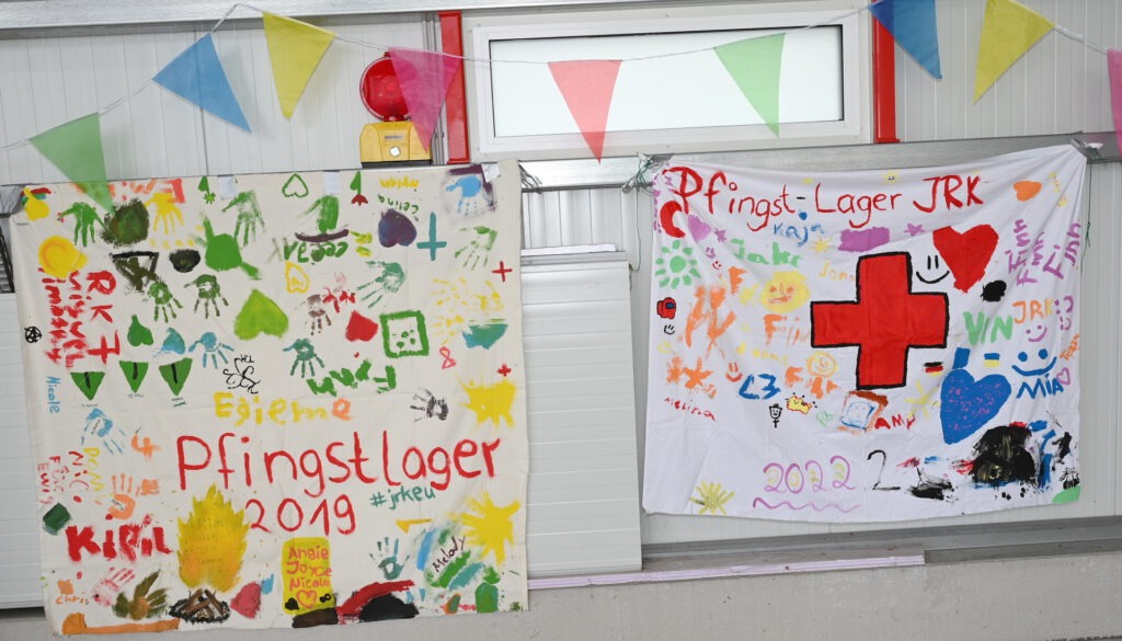 Die Lagerfahnen der Pfingstzeltlager 2019 und 2022 waren auch zum 100jährigen Jubiläum ausgestellt worden. Foto: Manfred Lang/pp/Agentur ProfiPress