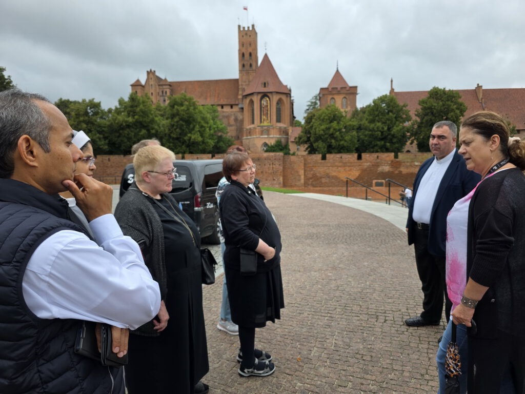 Am Samstagmorgen besichtigte die Mechernicher-Communio-Delegation die Marienburg (Malbork), ein Weltkulturerbe, das sowohl auf deutsch-preußischer als auch polnischer Seite eine große Rolle in der Geschichte spielte. Foto: Manfred Lang/pp/Agentur ProfiPress