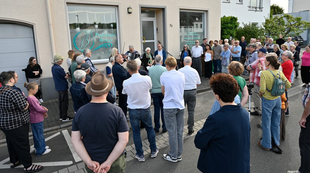 Rund 60 Menschen wohnten diesem besonderen Ereignis bei. Foto: Henri Grüger/pp/Agentur ProfiPress