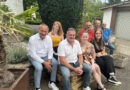 Sie sind eine eingeschworene Truppe und freuen sich auf die kommende Veranstaltung: das Orga-Team der Mechernicher Kultveranstaltung „Jeck sin, lache, Musik mache“. Foto: Michael Nielen/pp/Agentur ProfiPress