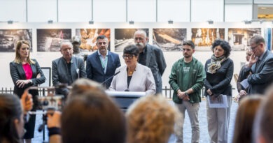 „Die Flut hat gezeigt, dass Solidarität keine leere Worthülse ist“, betonte die Europaabgeordnete Sabine Verheyen (CDU/EVP) bei der Ausstellungseröffnung in Brüssel. Foto: Europäisches Parlament 2025/pp/Agentur ProfiPress