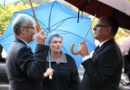 Mit Leidenschaft und Herzlichkeit hat Chantal Gougouzin, hier 2014 mit Dr. Hans-Peter Schick (l.) und Ralf Claßen, die Freundschaft zwischen Nyons und Mechernich geprägt. Jetzt wird eine Straße nach ihr benannt. Archivfoto: pp/Agentur ProfiPress