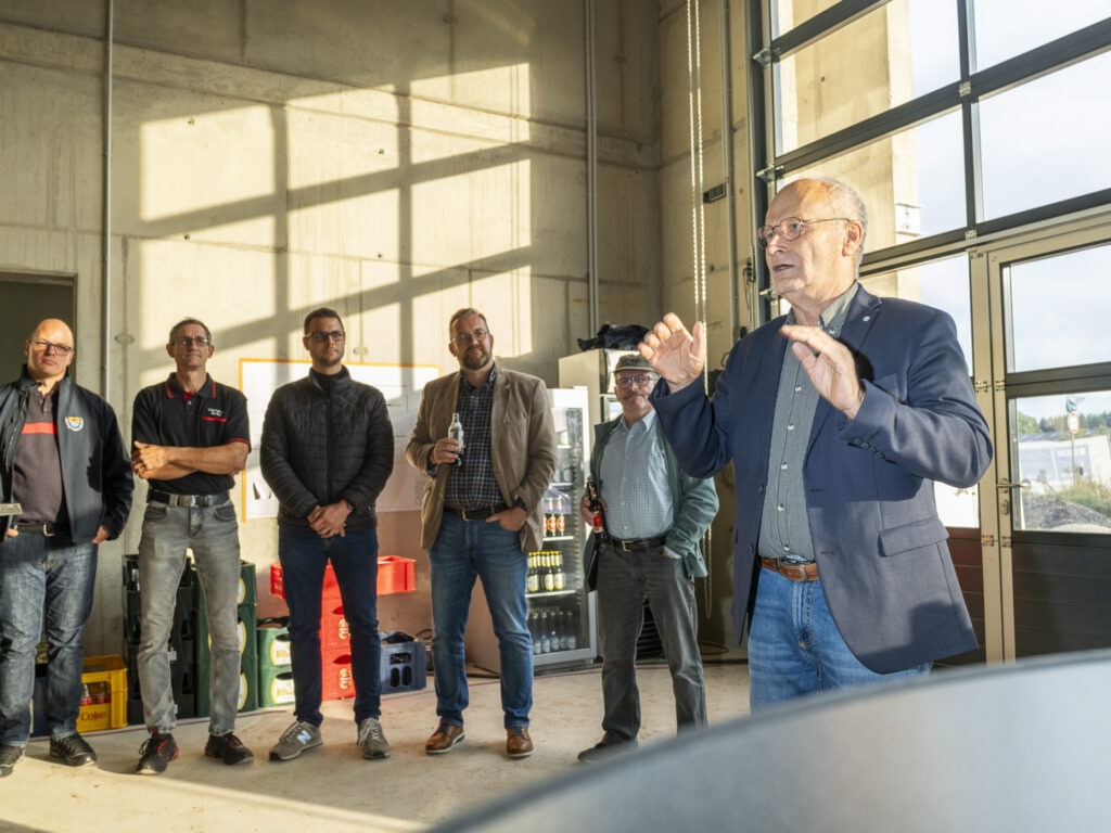 „Eine schlagkräftige Feuerwehr braucht ein modernes, funktionales Gerätehaus“, betonte Bürgermeister Dr. Hans-Peter Schick in seiner Ansprache. Foto: Ronald Larmann/pp/Agentur ProfiPress