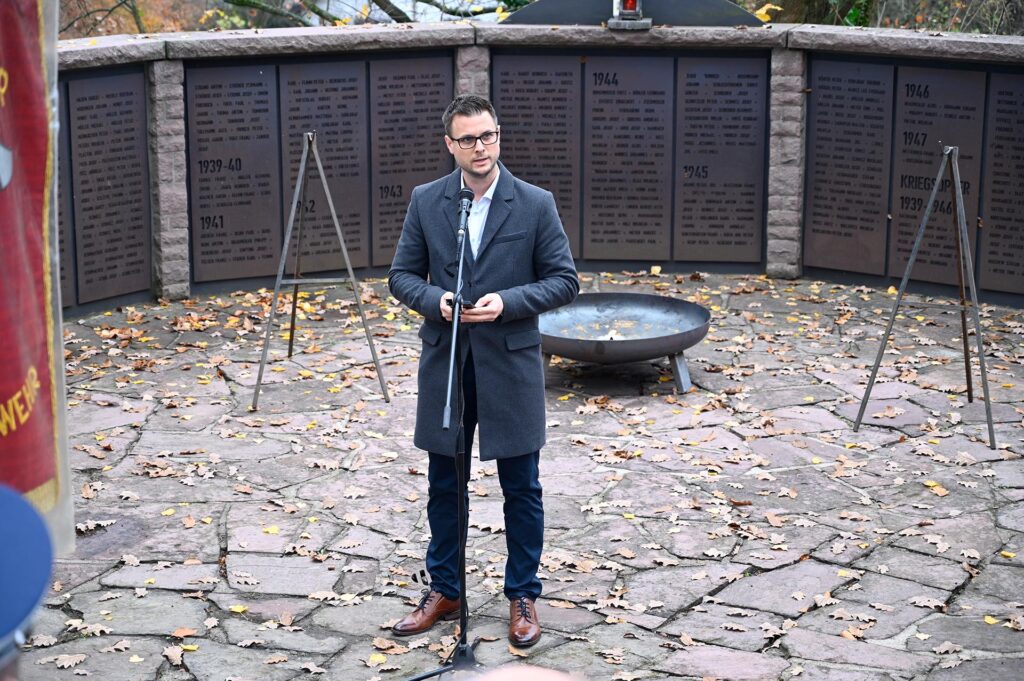 Der Mechernicher Bürgermeister Michael Fingel mahnte: „Frieden keine Selbstverständlichkeit“. Foto: Henri Grüger/pp/Agentur ProfiPress