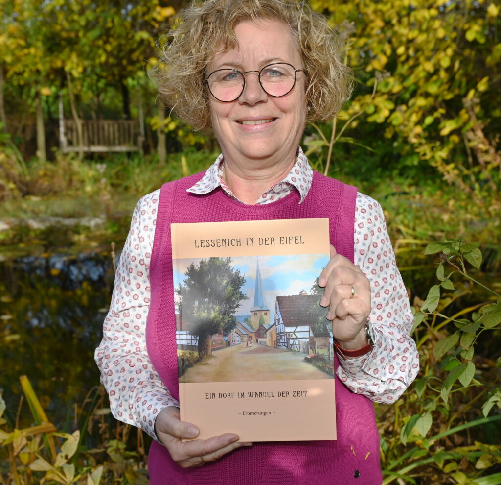 Für das Lessenicher Heimatbuch führte Bärbel Geusen über 20 Interviews mit Zeitzeugen. Foto: Manfred Lang/pp/Agentur ProfiPress