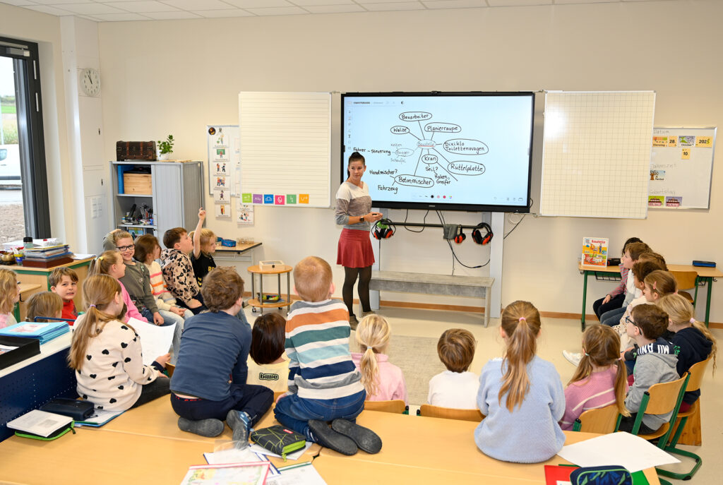 Topmoderner Unterricht mit Whiteboard, iPads und eigenständigem Lernen stehen ab sofort auf dem Stundenplan. Foto: Henri Grüger/pp/Agentur ProfiPress