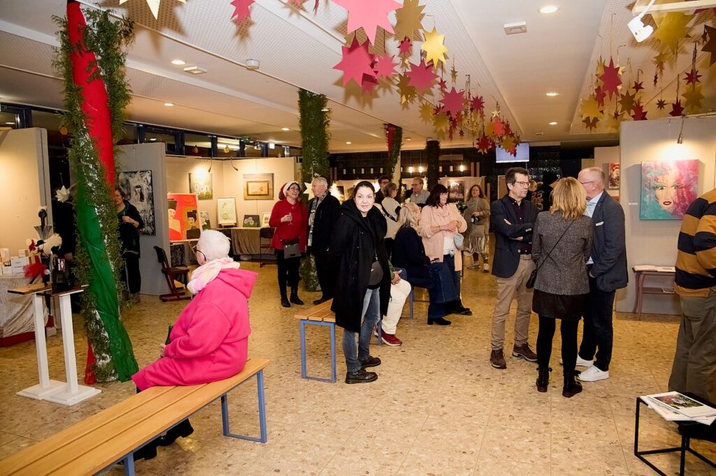 Auch gesellige oder musikalische Momente kann man während der Art Symphonie im GAT erleben, zum Beispiel bei der Vernissage am Montag, 22. Dezember, die von Bürgermeister Michael Fingel eröffnet wird. Foto: Henri Grüger/pp/Agentur ProfiPress