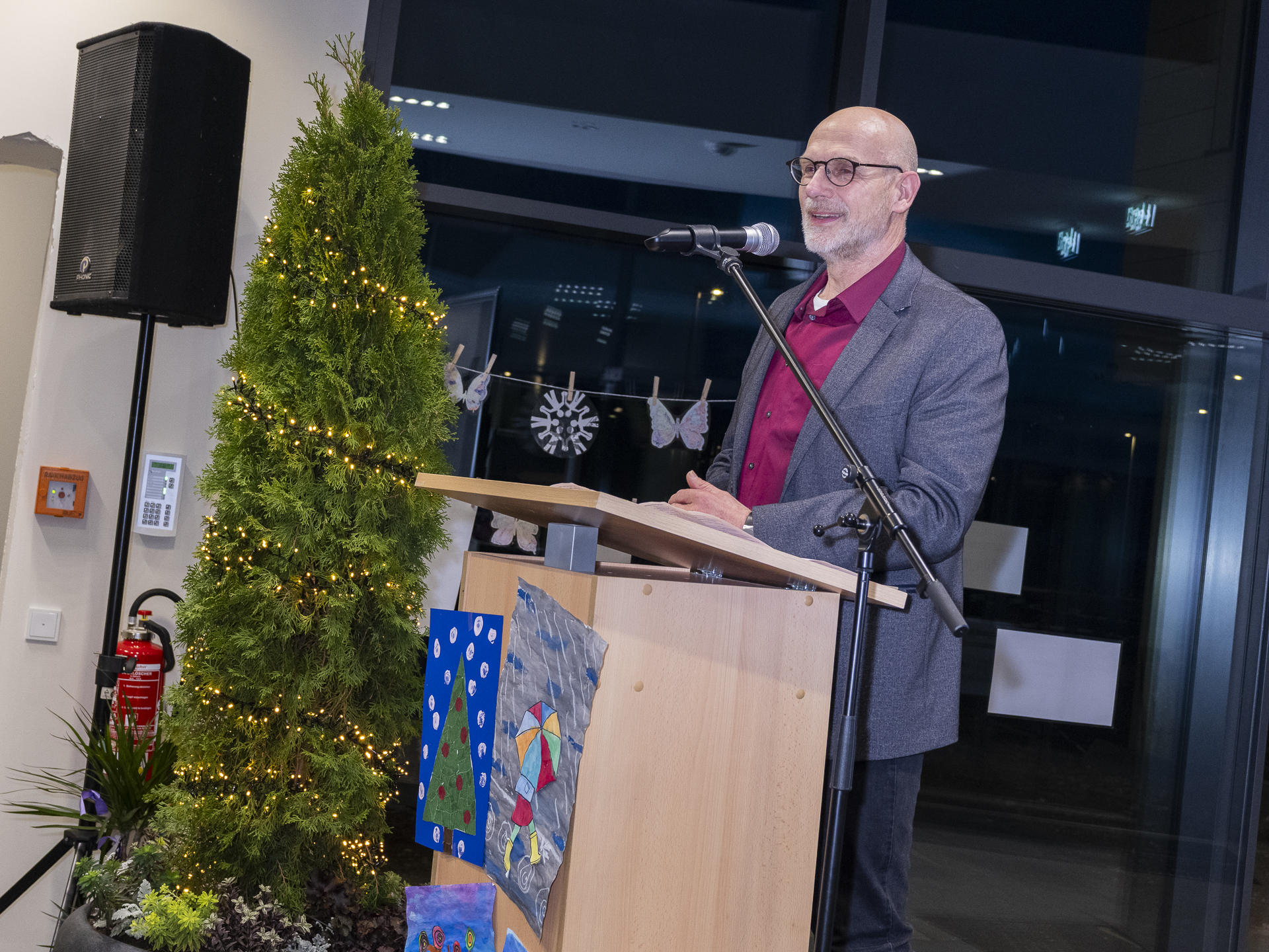 Architekt Holger Biesel lobte die hervorragende Zusammenarbeit mit der Stadt. Das Gebäude sei bereits in der sogenannten „Phase 0“, also direkt von Anfang an, gemeinsam mit den Nutzern entwickelt worden. Foto: Ronald Larmann/pp/Agentur ProfiPress