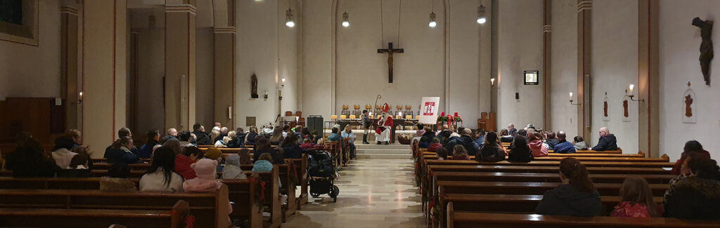 Mehr als 60 Kinder waren gekommen, begleitet von rund 70 Erwachsenen. Foto: Claudia Simon/pp/Agentur ProfiPress