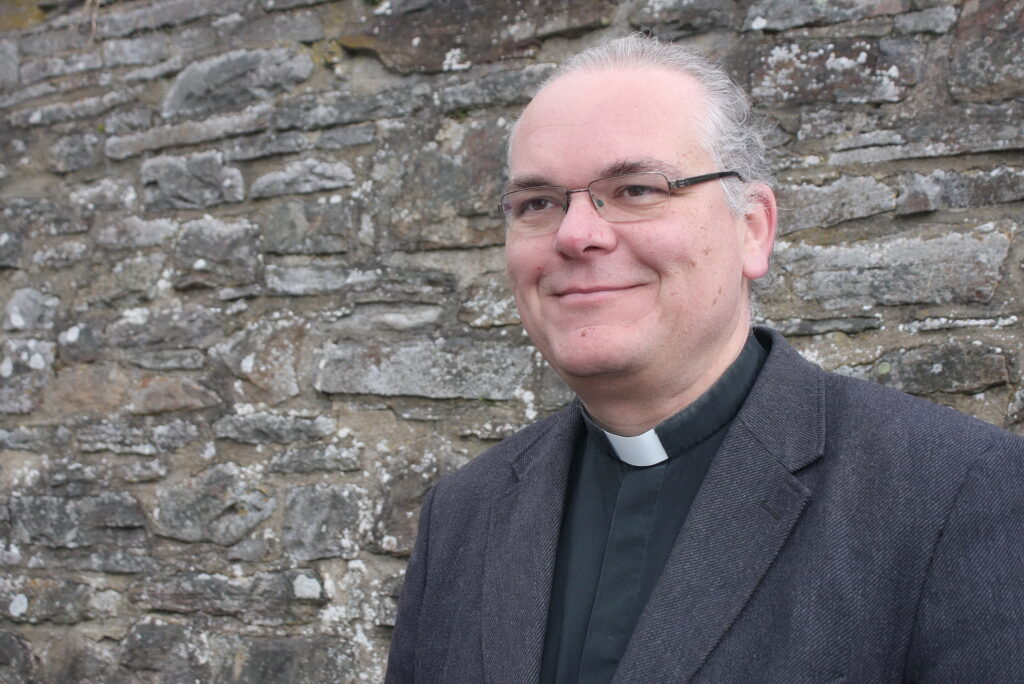 In seinem Weihnachtswort an die Gemeinden des Pastoralen Raumes St. Barbara Mechernich blickt der Leitende Pfarrer Erik Pühringer nicht nur auf das bevorstehende Fest der Geburt Christi, sondern auch auf die Herausforderungen der Zukunft. Foto: Manfred Lang/pp/Agentur ProfiPress