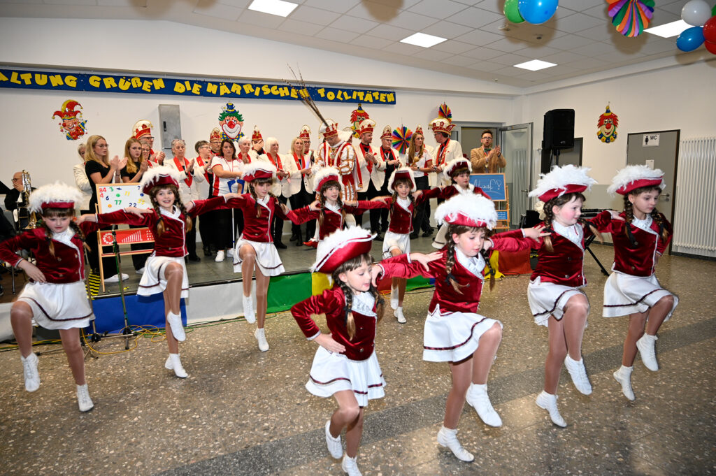 Die Vussemer Tanzgarde brachte Bewegung in den Abend. Foto: Henri Grüger/pp/Agentur ProfiPress