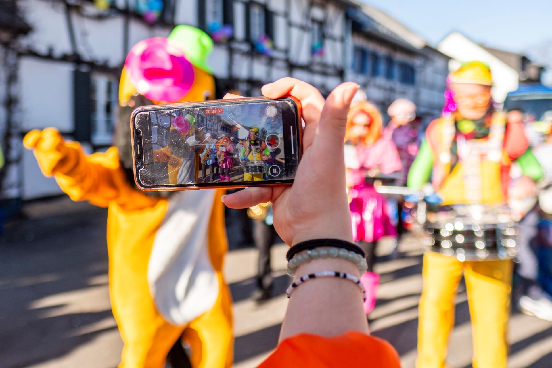 Die Stadtverwaltung bittet alle Vorsitzenden der Orts- und Vereinskartelle im Stadtgebiet Mechernich, die Karnevalsumzüge zu melden. Foto: Archiv/pp/Agentur ProfiPress