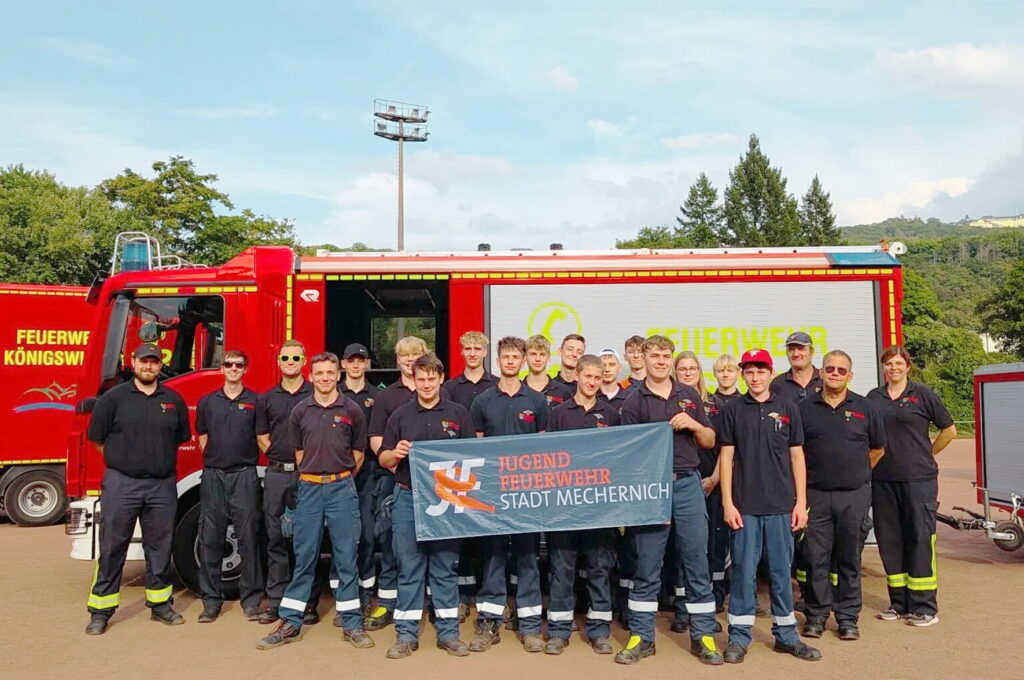 Die Jugendgruppen des Löschzuges 4 und des Löschzugs 3 nahmen mit großem Erfolg am Leistungsspangen-Wettbewerb in Königswinter teil. Foto: John Marion/(LG Obergartzem/FF/pp/Agentur ProfiPress