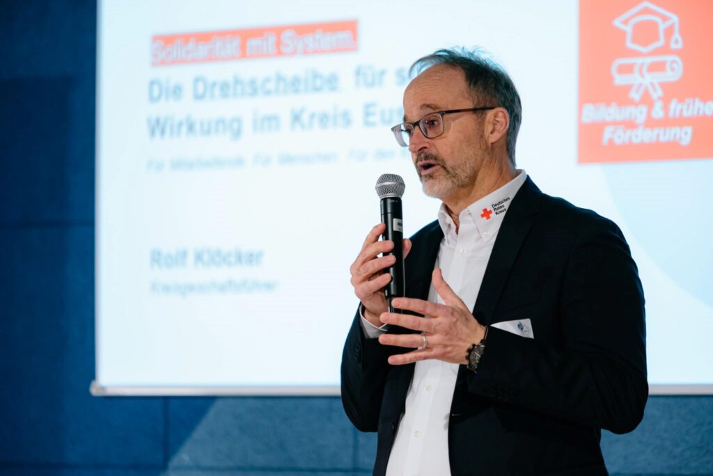 Gelungener Pitch: DRK-Kreisgeschäftsführer Rold Klöcker überzeugte mit seiner Kurzbewerbung die zweitmeisten der rund 80 geladenen Gäste in der Ideenfabrik. 