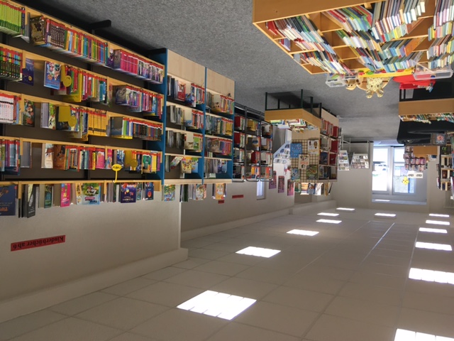 Stadtbücherei an Ostersamstag zu