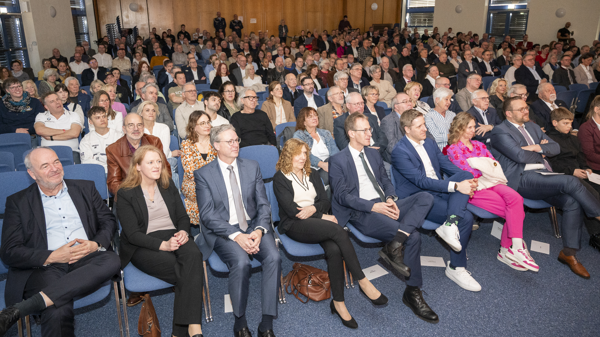 Mit rund 400 Gästen in der Aula des Gymnasiums Am Turmhof bestens besucht war der gemeinsame Jahresempfang von Stadt und Bundeswehr. Foto: Henri Grüger/pp/Agentur ProfiPress