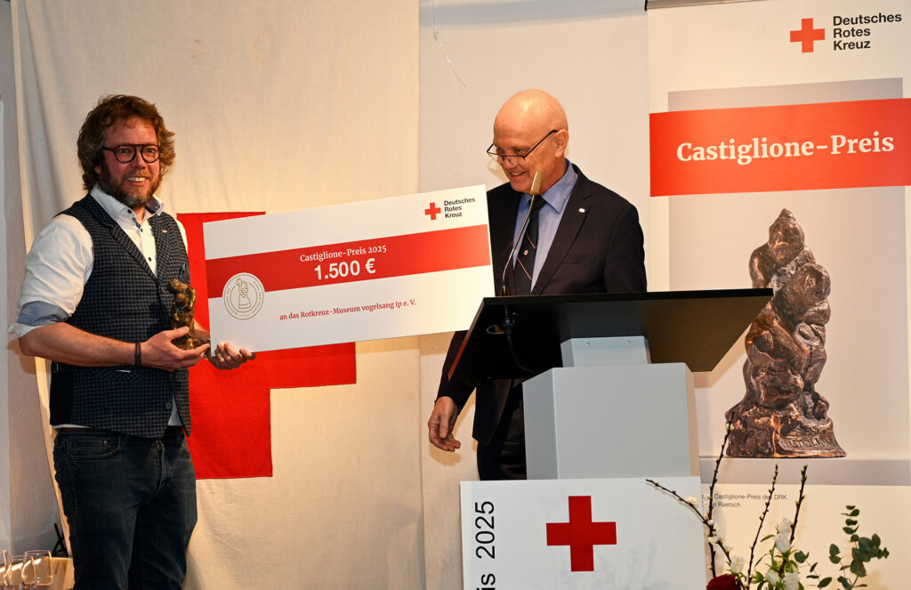 On top gab es 1.500 Euro für den Rotkreuz-Museum Vogelsang ip e.V.. Foto: Henri Grüger/pp/Agentur ProfiPress