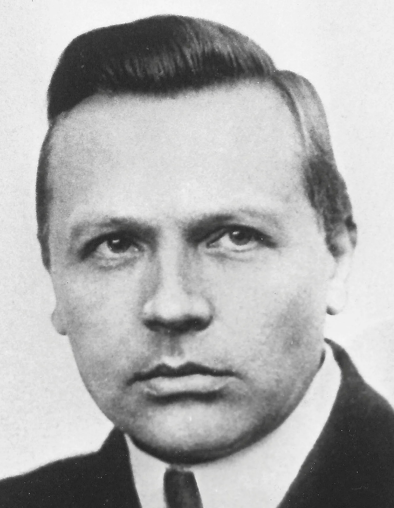 In Deutschland ist das „Bauhaus“ vor allem mit dem Namen von Walter Gropius verbunden, der als einer der größten Propheten moderner Architektur galt. Nicht weniger begabt war Adolf Meyer, Stellvertreter von Gropius im „Bauhaus“ und oft genug ausführendes, planendes und zeichnendes Organ seiner Entwürfe. Repro: Th. Kirschmeyer/Archiv Stadt Mechernich/pp/Agentur ProfiPress