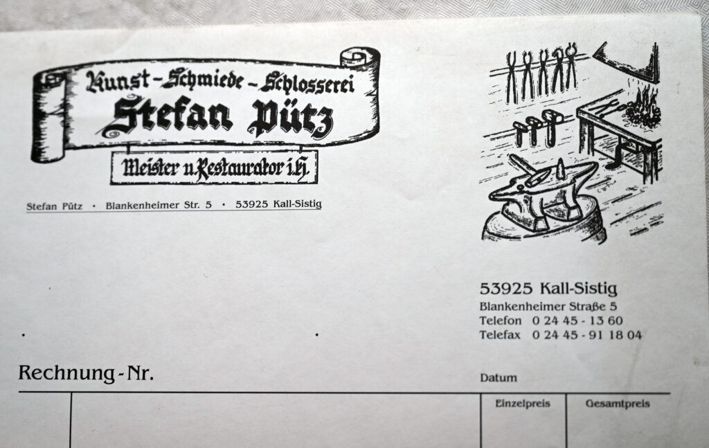 Sein selbstkreierter Rechnungskopf gab für Stefan Pütz (77) den letzten Ausschlag, sein Gewerbe nach 50 Jahren abzumelden: Geschäftsrechnungen („Business-to-Business“, abgekürzt „B2B“) dürfen bald nur noch elektronisch (EDV) gestellt werden. Auch die Liefertermine machten Stefan Pütz und seinen Kunden ein ums andere Mal Kummer. Repro: Manfred Lang/pp/Agentur ProfiPress