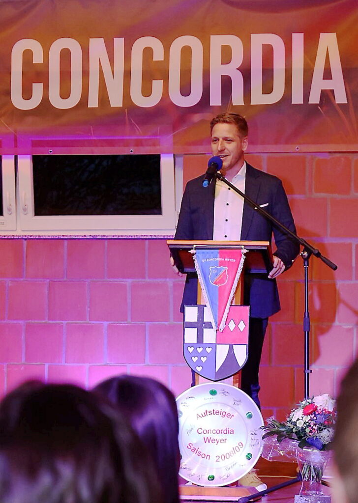 Landrat Markus Ramers würdigte als Schirmherr des Jubiläums die wichtige Rolle, die Vereine wie die Concordia für den gesellschaftlichen Zusammenhalt spielen. Foto: Concordia Weyer/Mats Rosenbaum/pp/Agentur ProfiPress