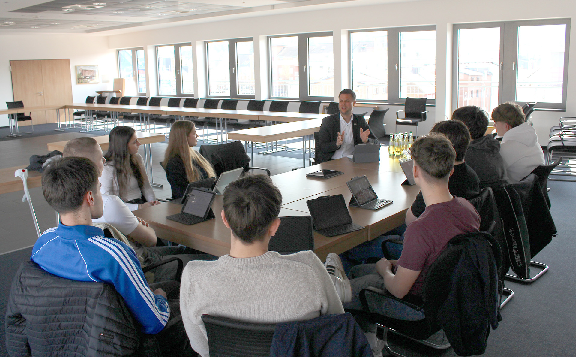 Am Ende des offenen Gesprächs stand die Einladung des Bürgermeisters, sich einzumischen. Foto: Bernhard Karst/GAT/pp/Agentur ProfiPress