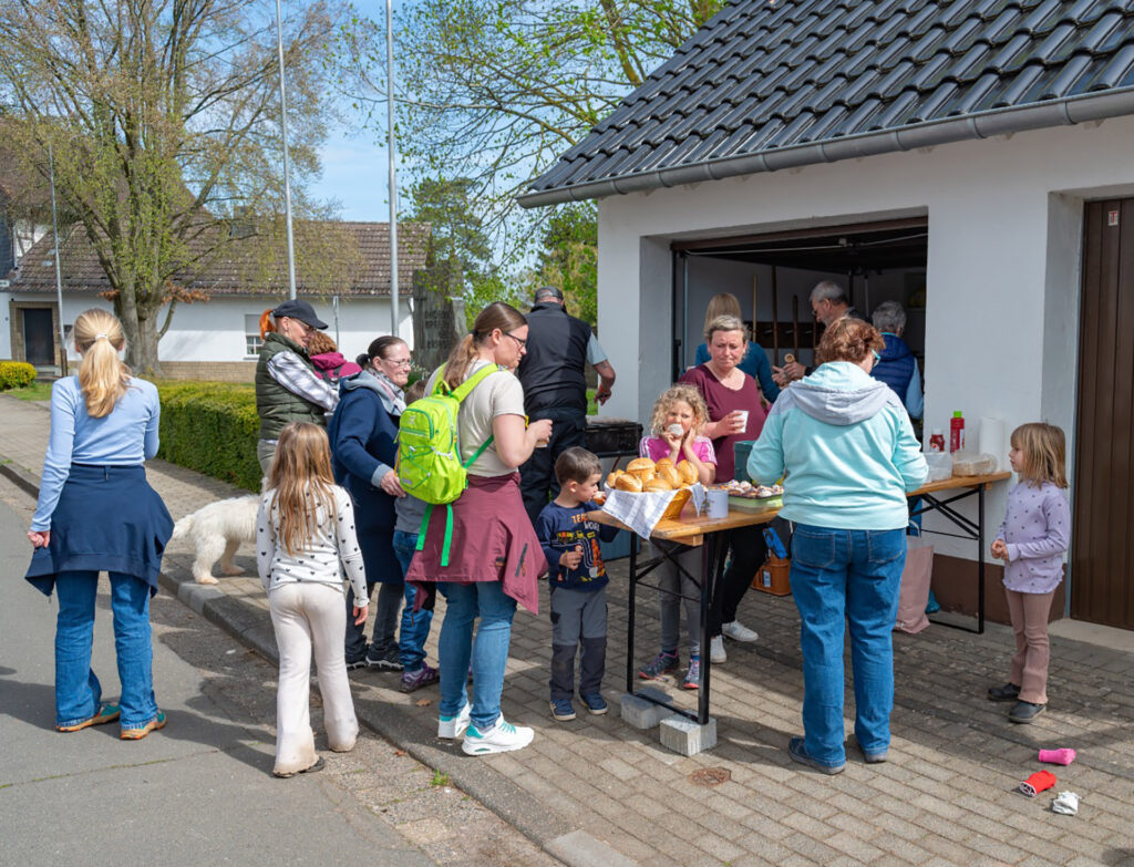 Die leckere Stärkung nach getaner Arbeit durfte nicht fehlen. Foto: Privat/pp/Agentur ProfiPress