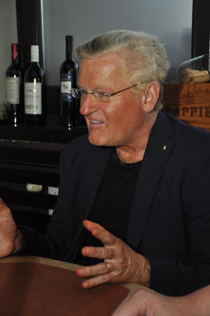 Der Stadionsprecher des 1. FC-Köln, Michael Trippel, agiert im neuen Film als Sprecher. Foto: Reiner Züll/pp/Agentur Profipress