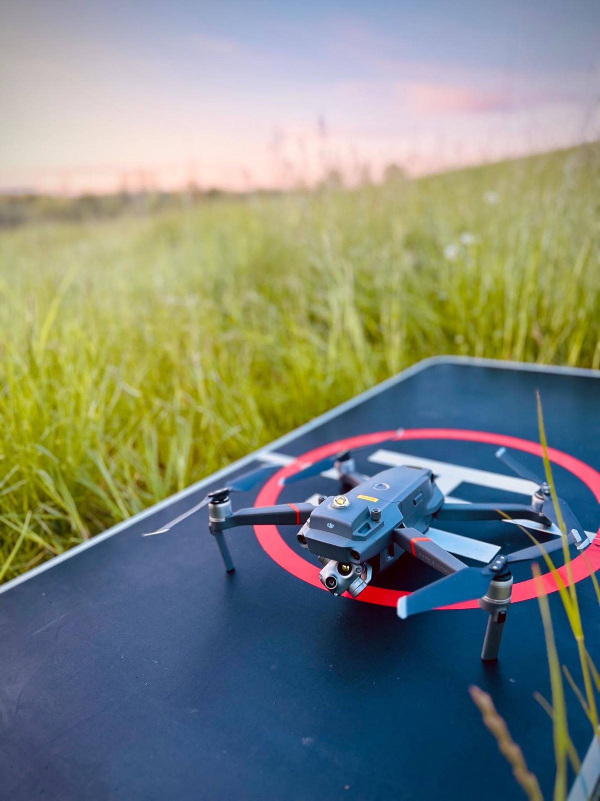 Die Drohne wird dort als Methode der Rehkitzsuche praxisnah vorgestellt. Foto: Rehkitzrettung Kreis Euskirchen e.V./pp/Agentur ProfiPress