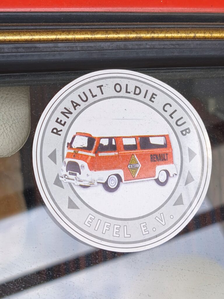 Mit diesem Sticker wirbt der Oldieclub Eifel für sich. Foto: Kerstin Rottland/pp/Agentur ProfiPress