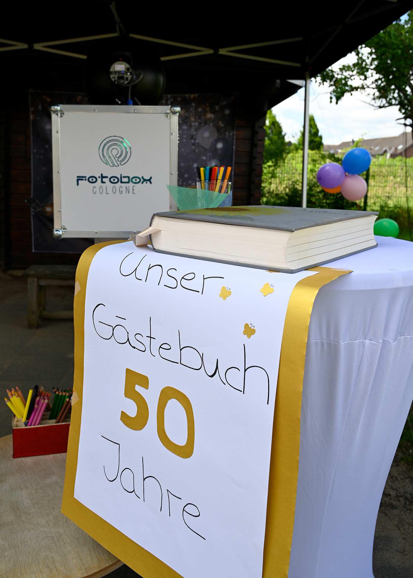 Nach dem Eintrag ins Gästebuch konnte man mit der Fotobox weitere Erinnerungen festhalten. Foto: Henri Grüger/pp/Agentur ProfiPress