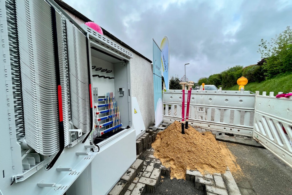 Der Spatenstich für den weiteren Glasfaser-Ausbau soll bald erfolgen: Rund 4.500 weitere Adressen sollen im Zuge dieses kreisweiten Projekts im Stadtgebiet Mechernich angeschlossen werden. Archivfoto: Ronald Larmann/pp/Agentur ProfiPress