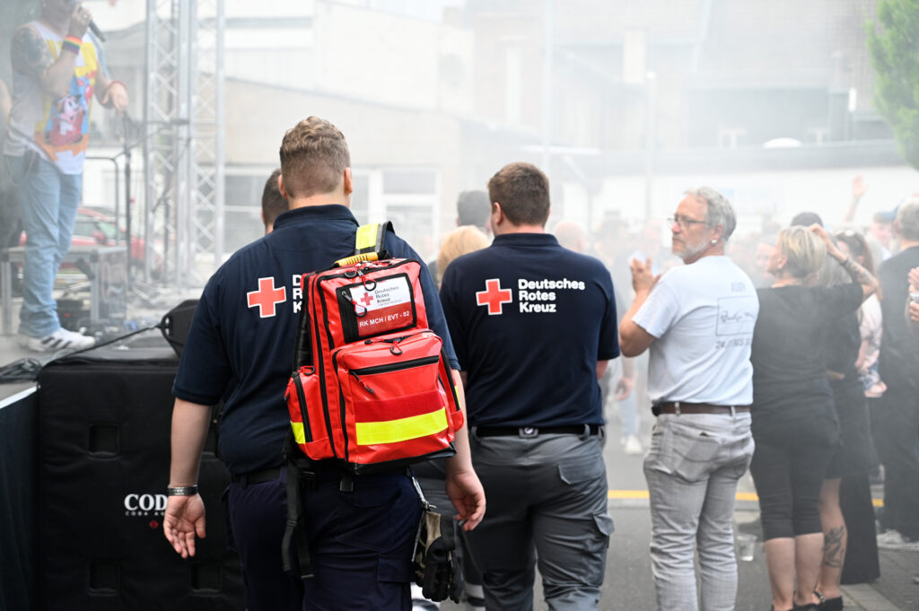 Die Mechernicher Ortsgruppe des DRK sorgte für die Gesundheit der Anwesenden. Foto: Henri Grüger/pp/Agentur ProfiPress