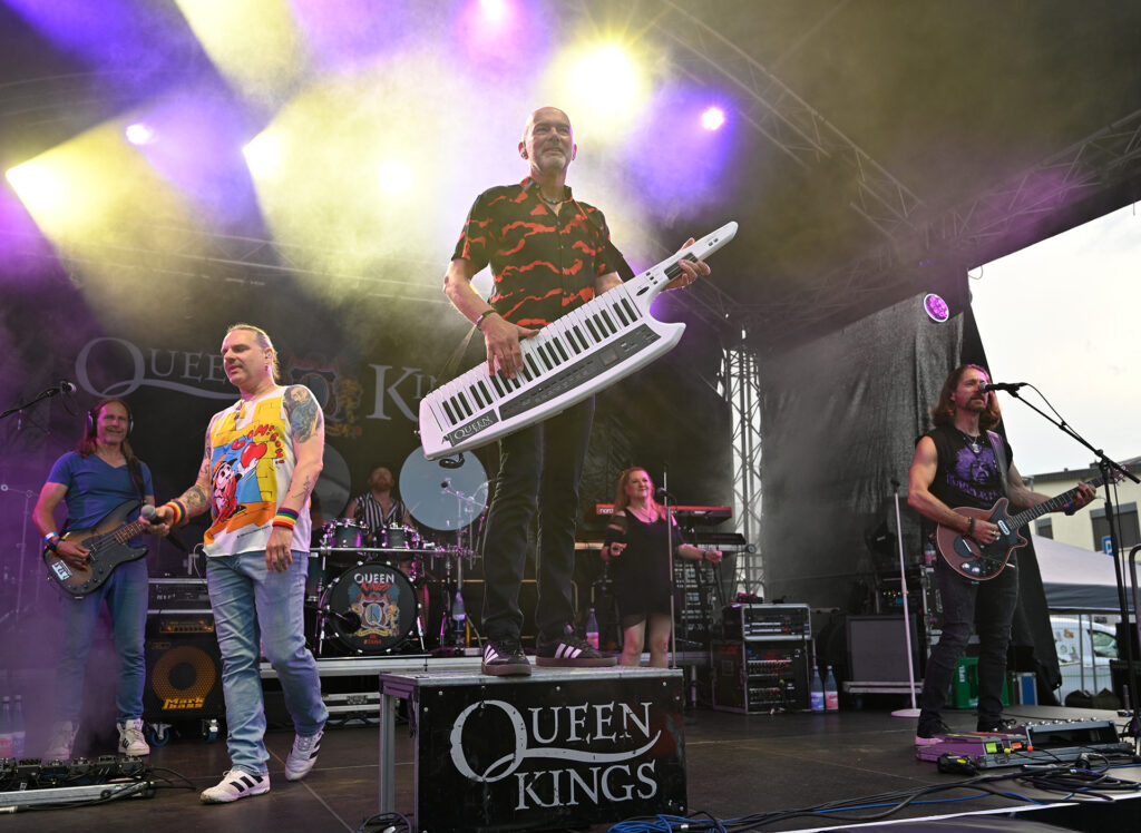 Ein Keytar-Solo von Christof Wetter. Foto: Henri Grüger/pp/Agentur ProfiPress