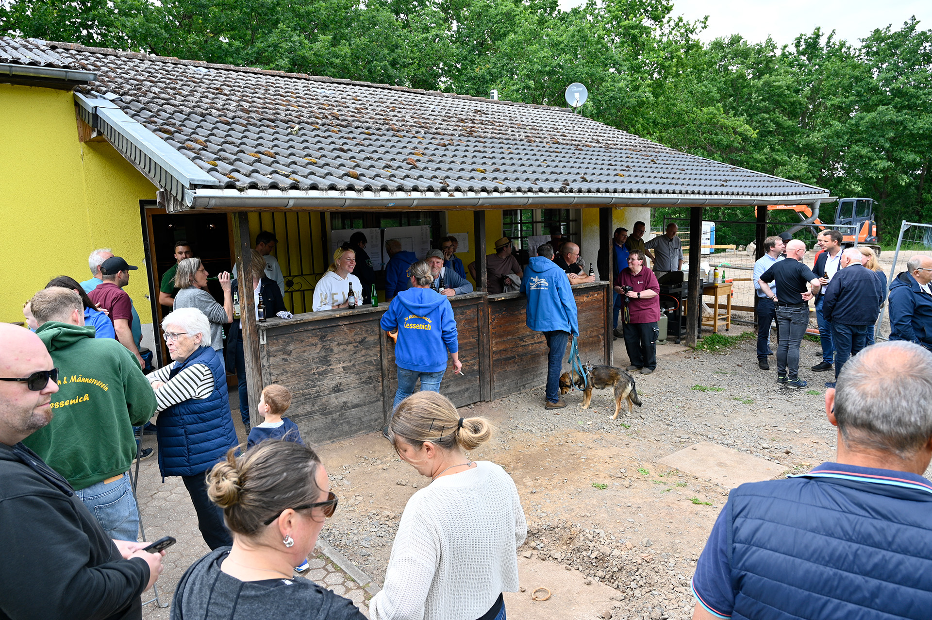 Im Anschluss an den offiziellen Teil gab´s kühle Getränke und heißes Grillgut. Foto: Henri Grüger/pp/Agentur ProfiPress