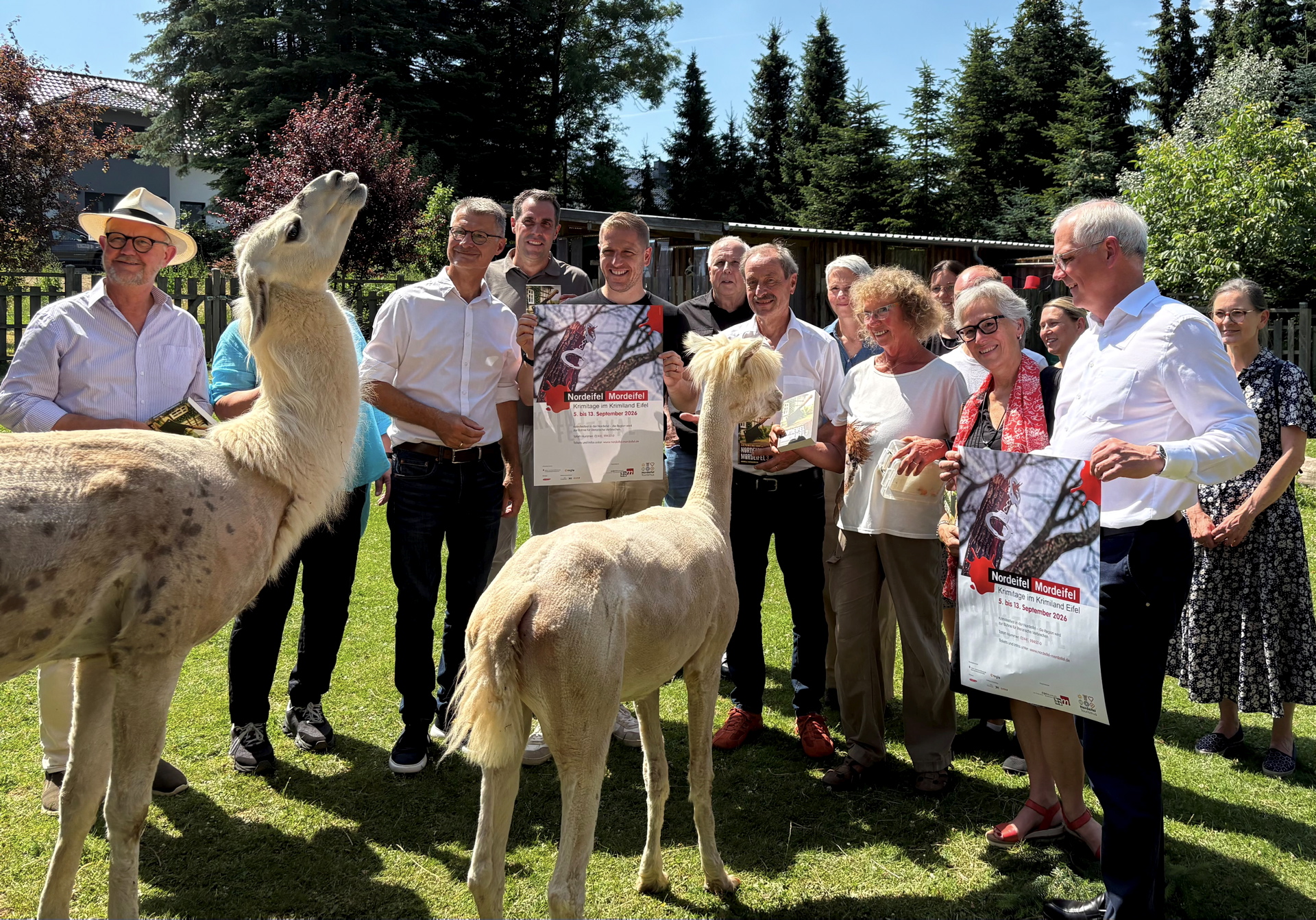 In einer gemeinsamen Pressekonferenz im Lampakaland in Dahlem (einem der Schauplätze von „Nordeifel Mordeifel“) wurde das Programm des Krimifestivals vorgestellt. Foto: Nordeifel Tourismus GmbH/pp/Agentur ProfiPress