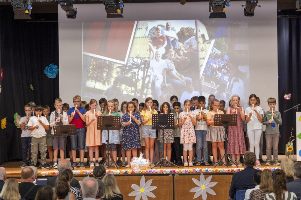 … wie die musikalischen Nachwuchskräfte der Klassen 3a und 3c. Foto: Ronald Larmann/pp/Agentur ProfiPress