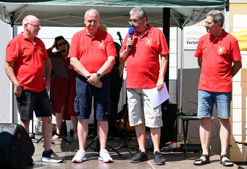 Begrüßten die Gäste: (vorne, v. r.) Joachim Vossel, Albert Meyer, Johann Manfred Klöcker und Gerd Jannes vom Vorstand des FMK. Foto: Henri Grüger/pp/Agentur ProfiPress