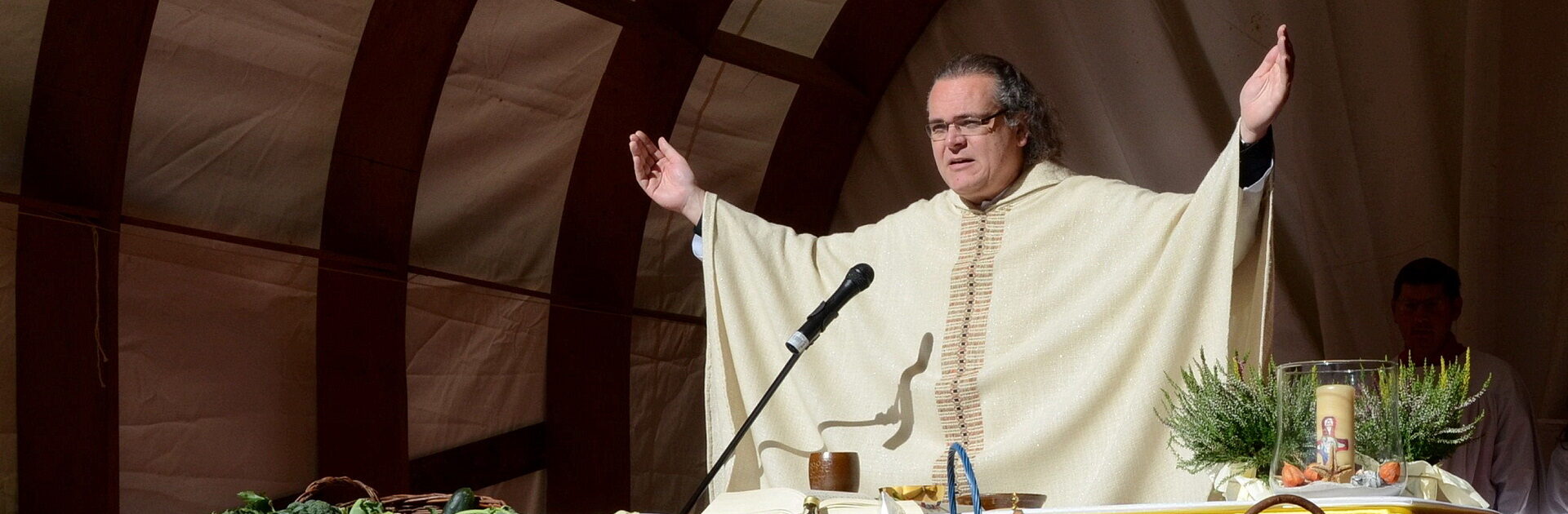 Erik Pühringer, der Leitende Pfarrer des Pastoralen Raumes St. Barbara Mechernich, nimmt das Erntedankfest zum Anlass für eine kritische Bestandsaufnahme im Pastoralen Raum St. Barbara Mechernich: „Ein ,Weiter so‘ ist nicht mehr möglich“. Archivfoto: Manfred Lang/pp/Agentur ProfiPress