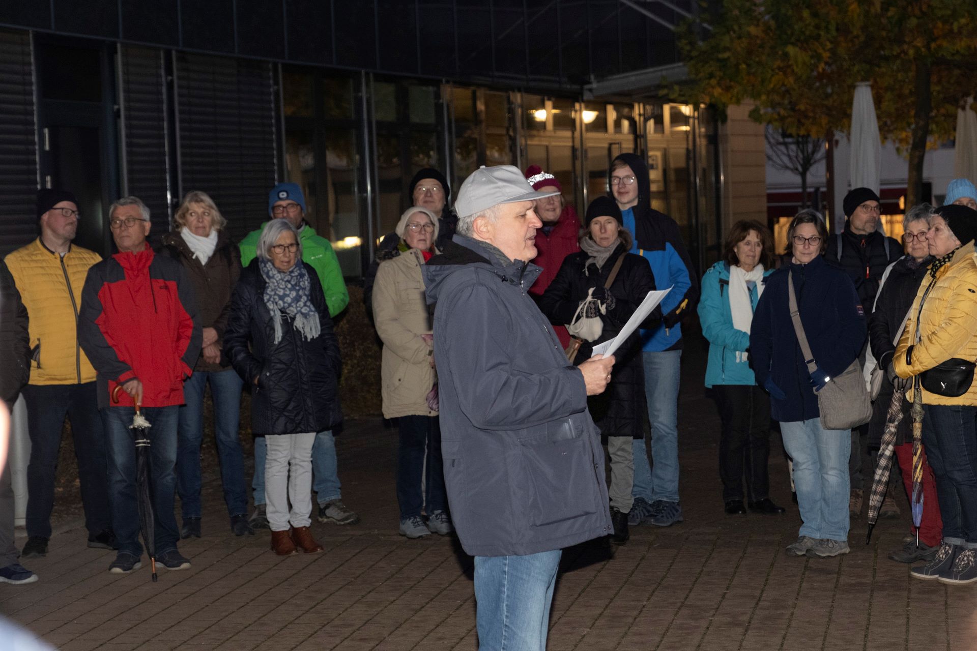 Start vor dem Rathaus: Wie in den letzten Jahren auch sind die Bürgerinnen und Bürger ab 18 Uhr eingeladen, mit ihrer Teilnahme ein Zeichen für Menschlichkeit, Freiheit und ein friedliches Miteinander zu setzen. Foto: Henri Grüger/pp/Agentur ProfiPress