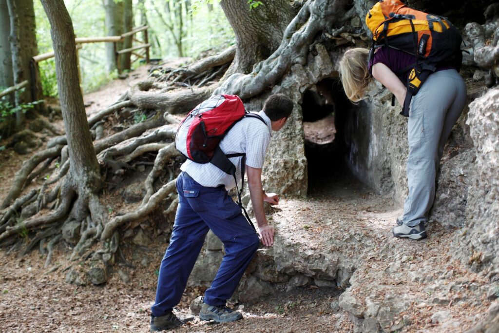 Wandern macht hungrig: Wer für einen Tagesauflug nach Mechernich kommt, kehrt hier vielleicht auch in einem Restaurant ein oder geht einkaufen und stärkt so die Wirtschaft vor Ort. Foto: Nordeifeltourismus GmbH/pp/Agentur ProfiPress