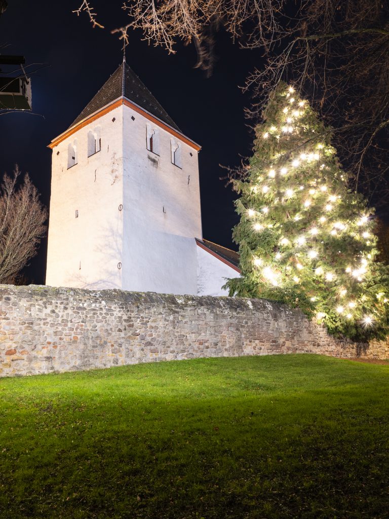 Zwei Verkaufsbuden sind aktuell noch zu vergeben: Vereine- und Ortsgruppen, Schulen und Kindergärten sind eingeladen sind, sich mit kreativen Ideen und Angeboten am neuen Weihnachtsmarkt zu beteiligen. Foto: Ronald Larmann/pp/Agentur ProfiPress